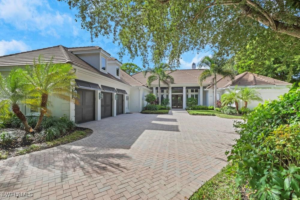 678 Katemore Ln., Naples, FL 34108