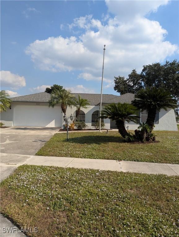 997 Charlemagne Blvd., Naples, FL 34112