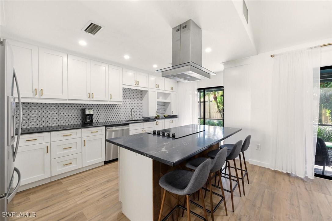 772 Reef Point Cir., Naples, FL 34108