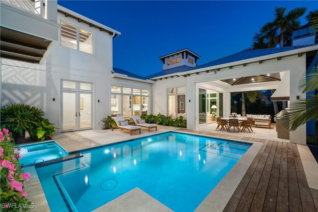 575 13th Ave., Naples, FL 34102