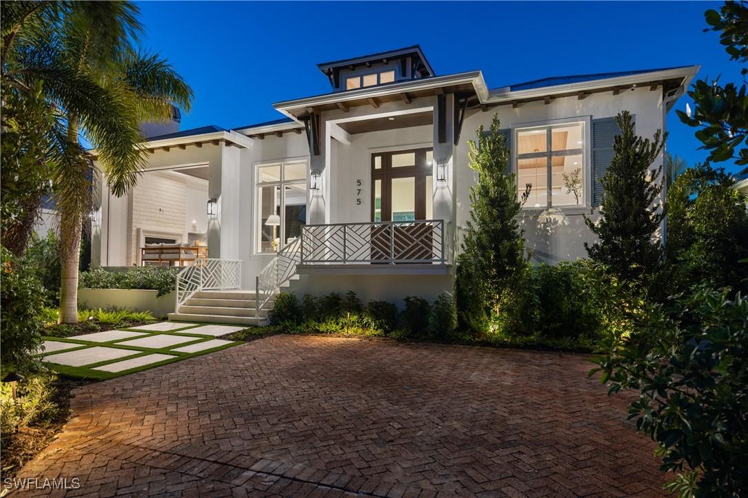 575 13th Ave., Naples, FL 34102