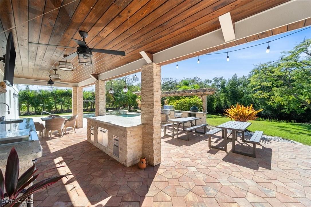 7209 Hendry Creek Dr., Fort Myers, FL 33908