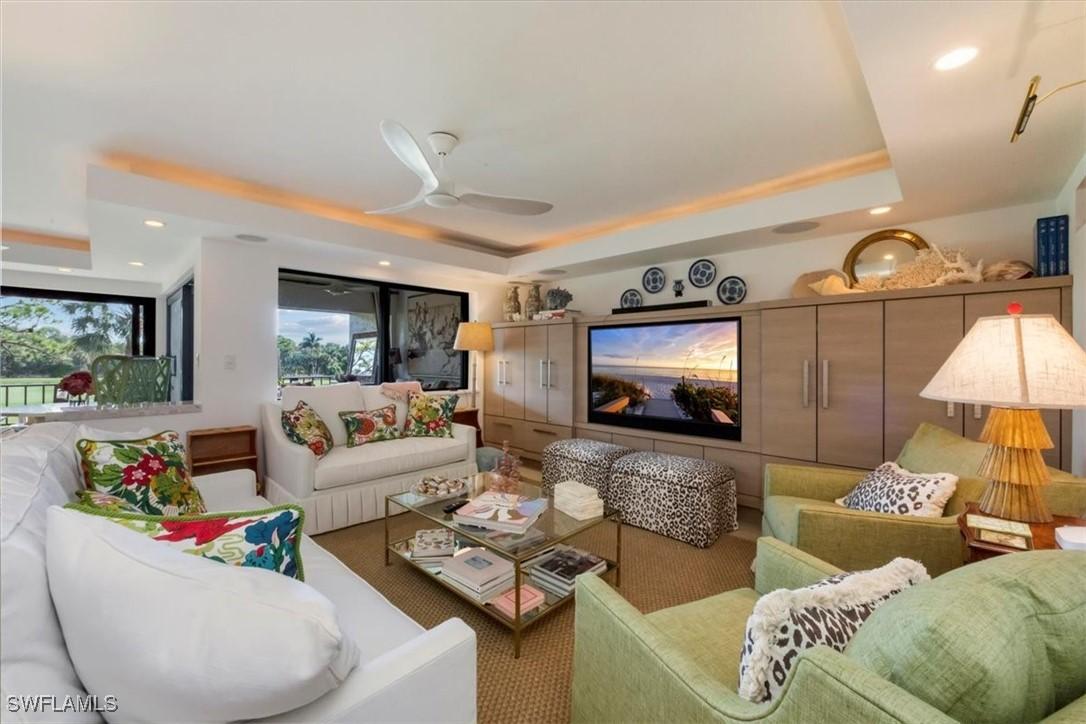 107 Clubhouse Ln. #391, Naples, FL 34105