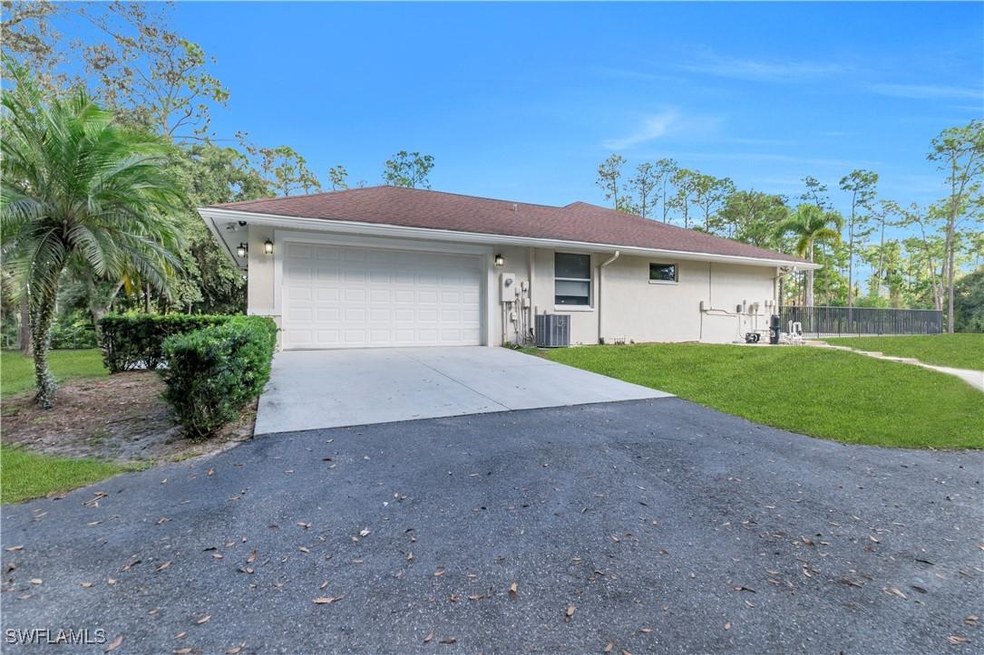 860 Desoto Blvd., Naples, FL 34120