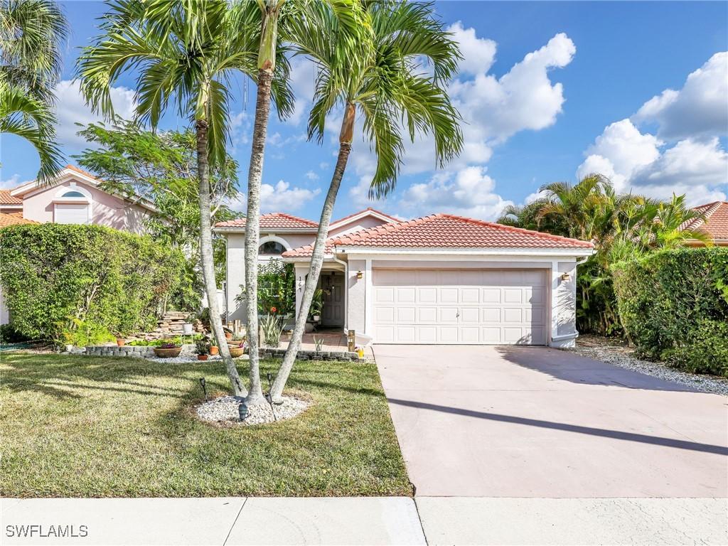164 Sabal Lake Dr., Naples, FL 34104
