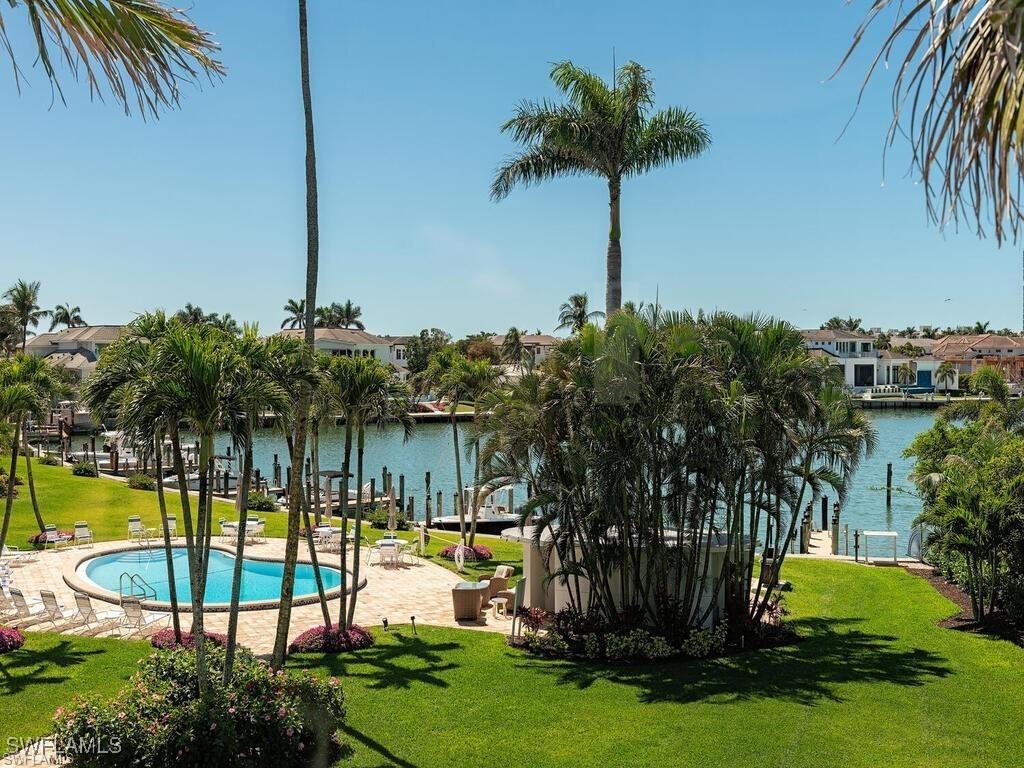 400 Park Shore Dr. #304, Naples, FL 34103