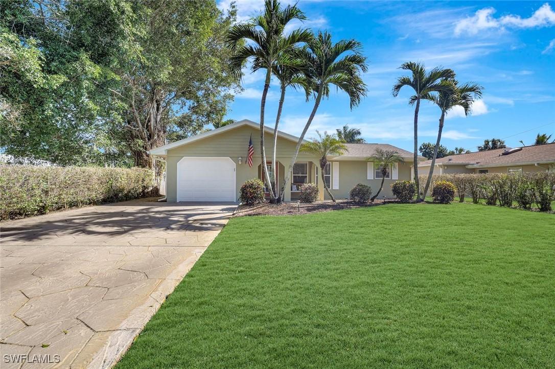 2840 14th St., Naples, FL 34103