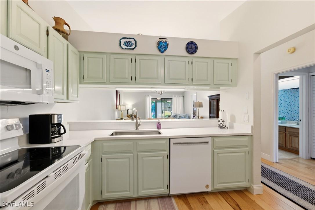 2060 Pine Isle Ln., Naples, FL 34112