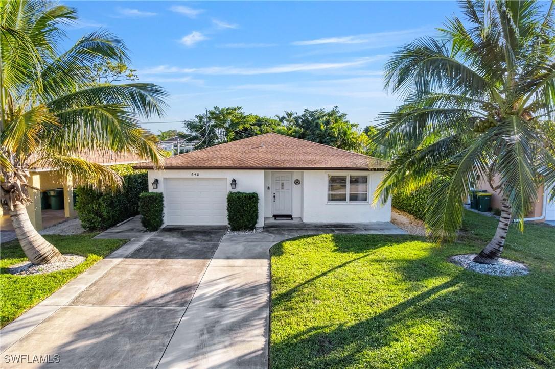 640 110th Ave., Naples, FL 34108