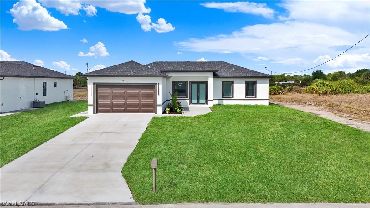 914 Manresa Ave., Lehigh Acres, FL 33974