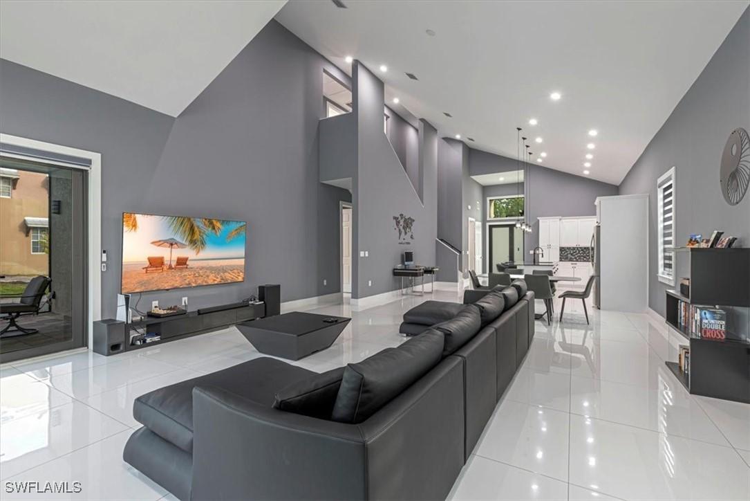 4029 2nd Ave., Naples, FL 34117