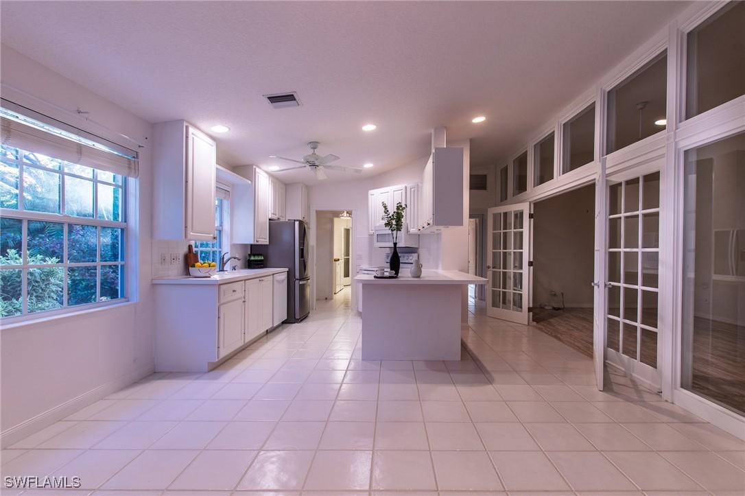 4050 Los Altos Ct., Naples, FL 34109