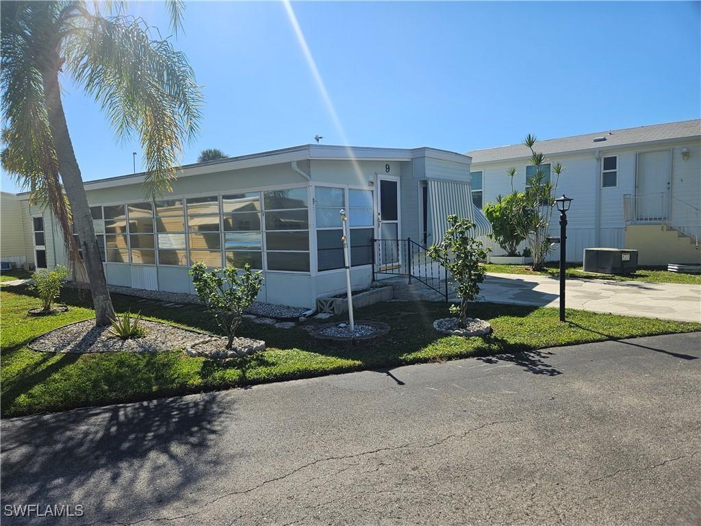 9 Garnet Dr. #9G, Naples, FL 34114