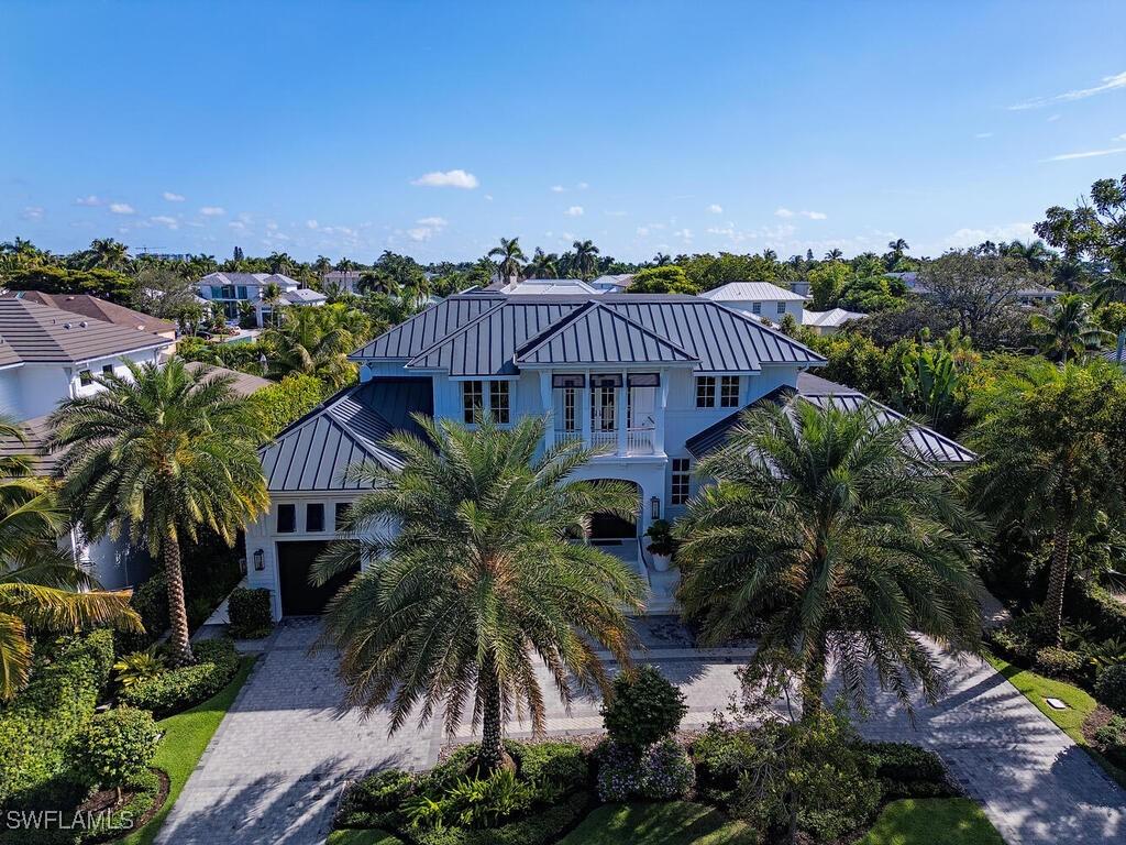 1675 Gordon Dr., Naples, FL 34102