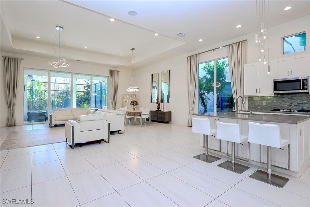 14672 Reserve Ln., Naples, FL 34109