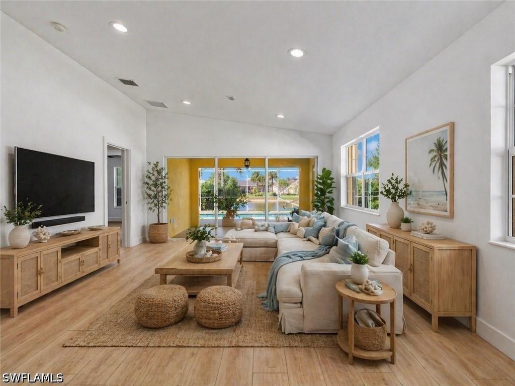 8205 Xenia Ln., Naples, FL 34114