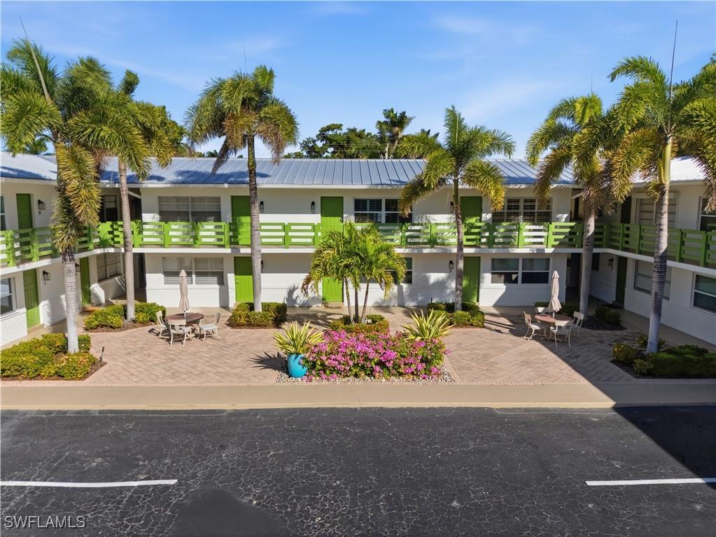 975 9th Ave. #11, Naples, FL 34102