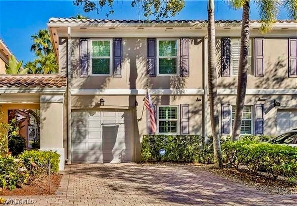 5733 Cove Cir., Naples, FL 34119