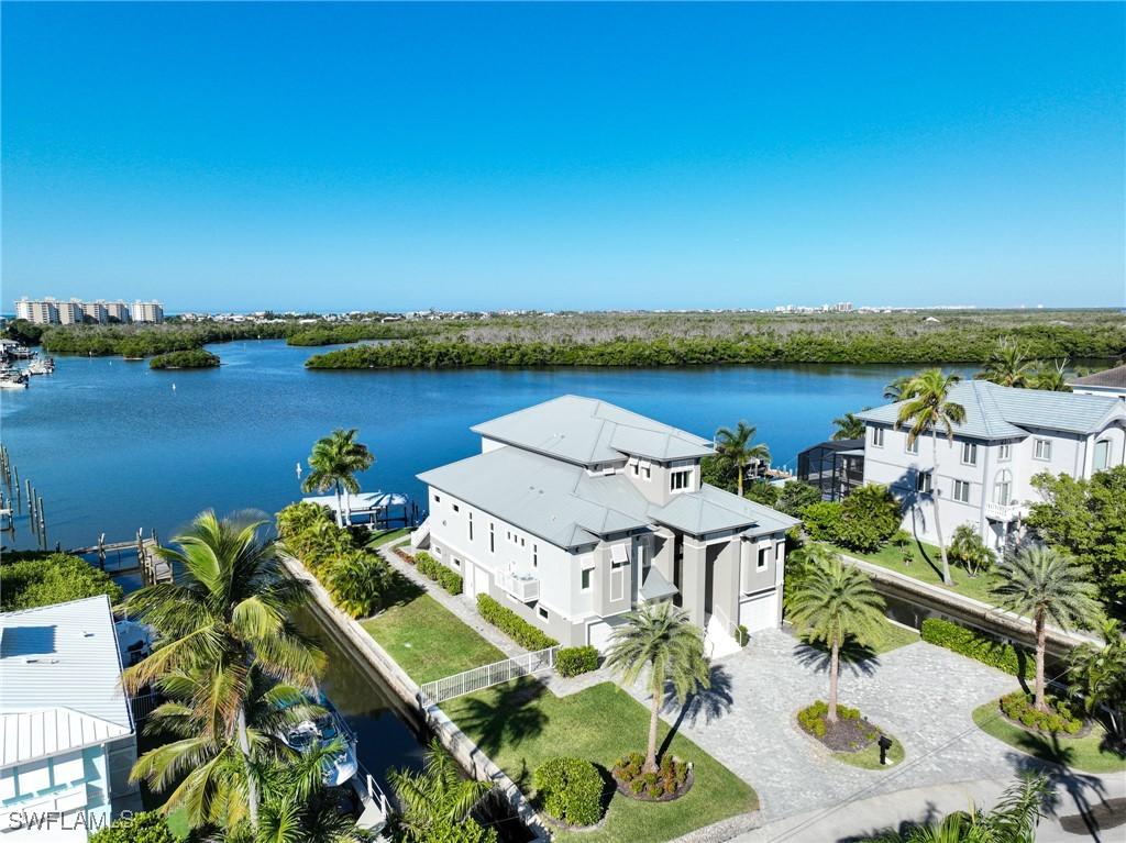 27695 Bay Point Ln., Bonita Springs, FL 34104