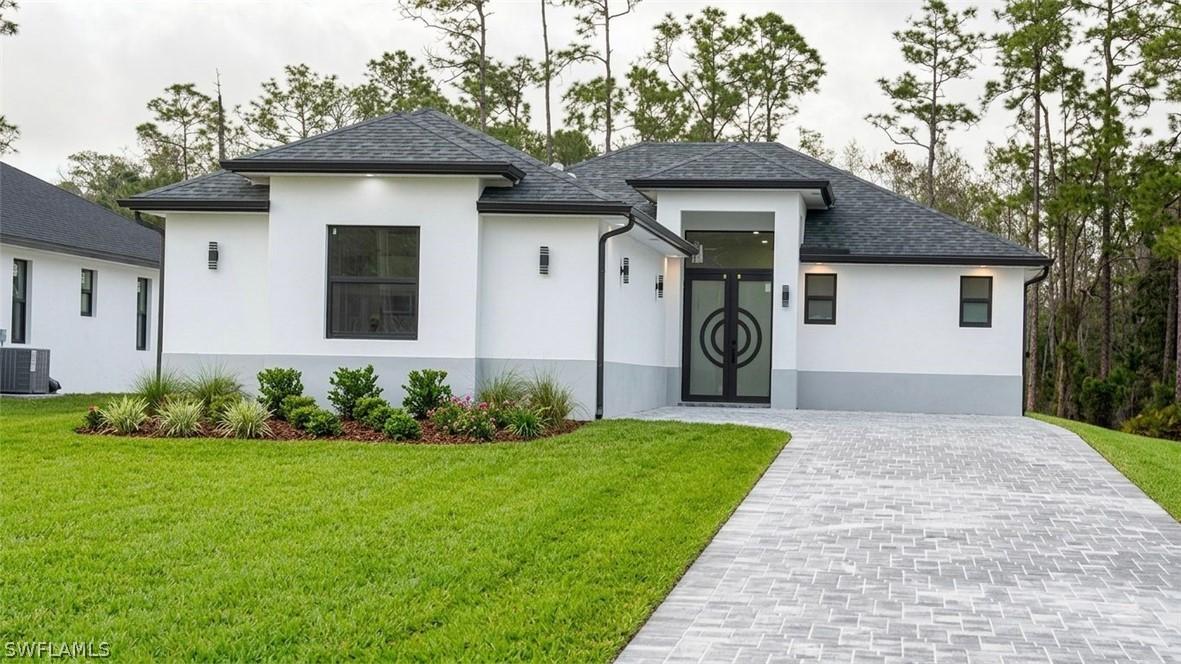 3565 43rd Ave., Naples, FL 34120