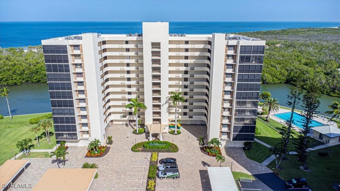 15 Bluebill Ave. #806, Naples, FL 34108