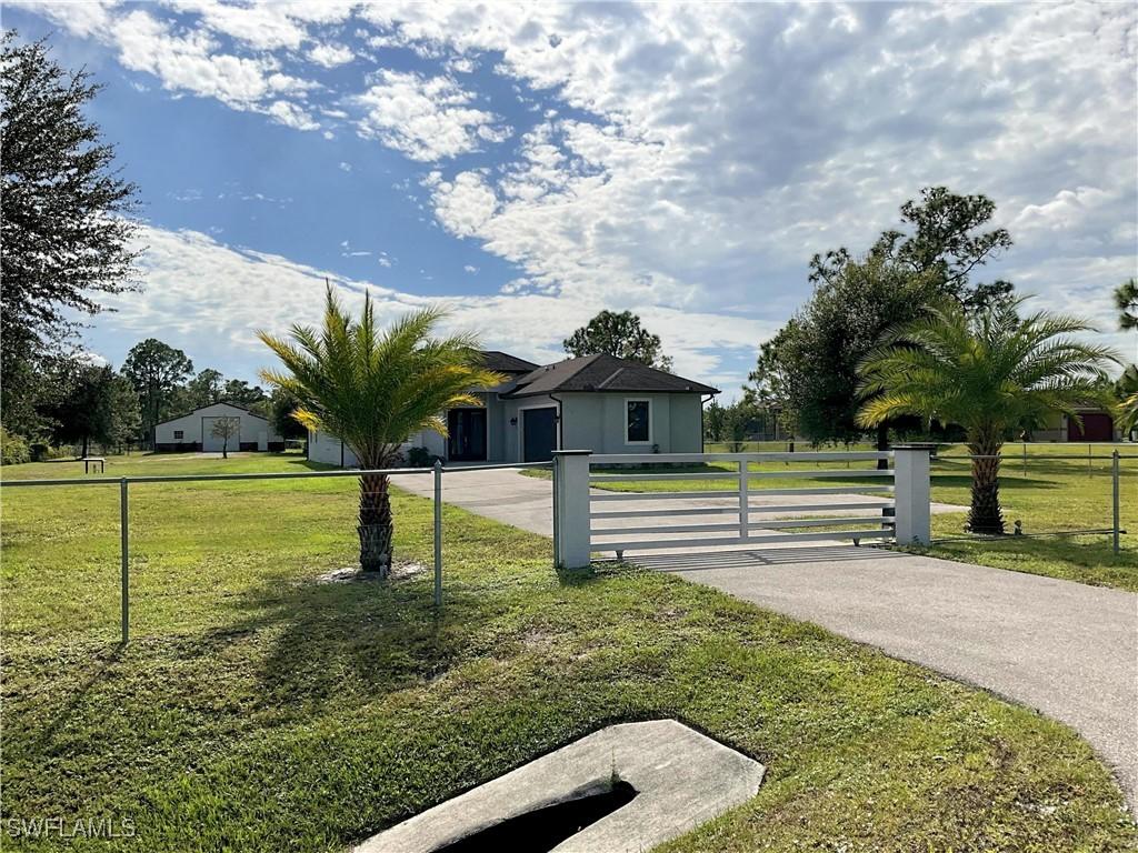 2360 37th Ave., Naples, FL 34120