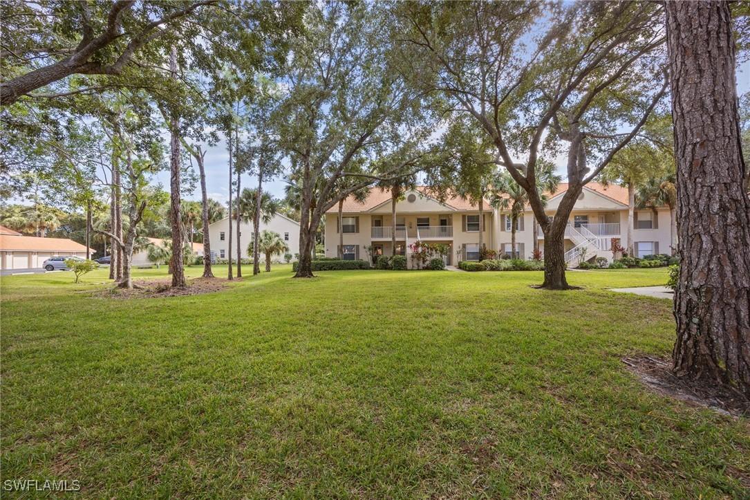 257 Robin Hood Cir. #101, Naples, FL 34104