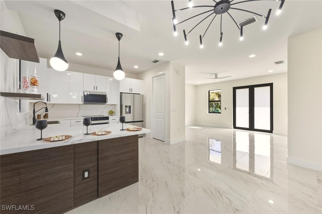 3437 70th Ave., Naples, FL 34120