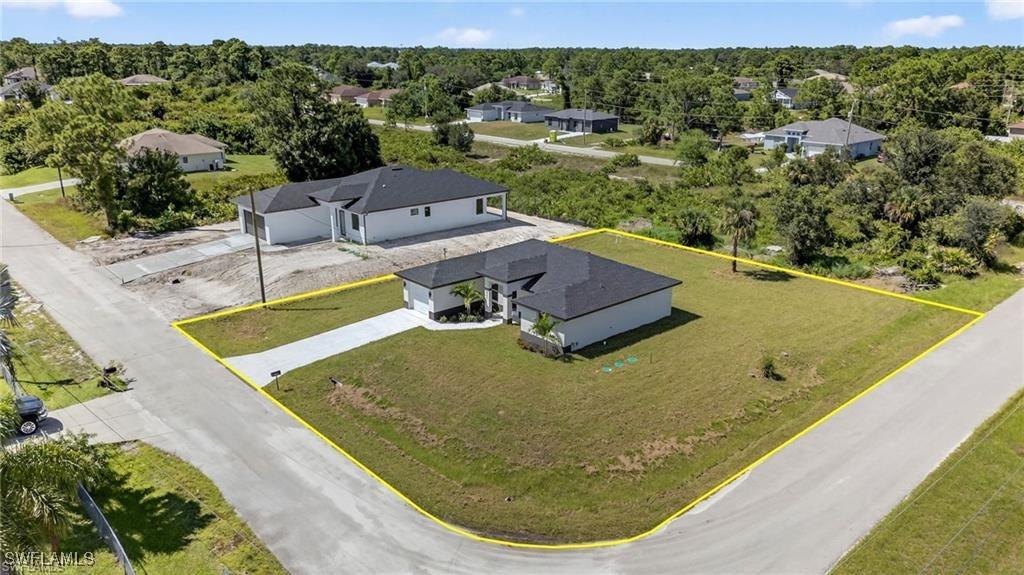 867 Chipley St., Lehigh Acres, FL 33974
