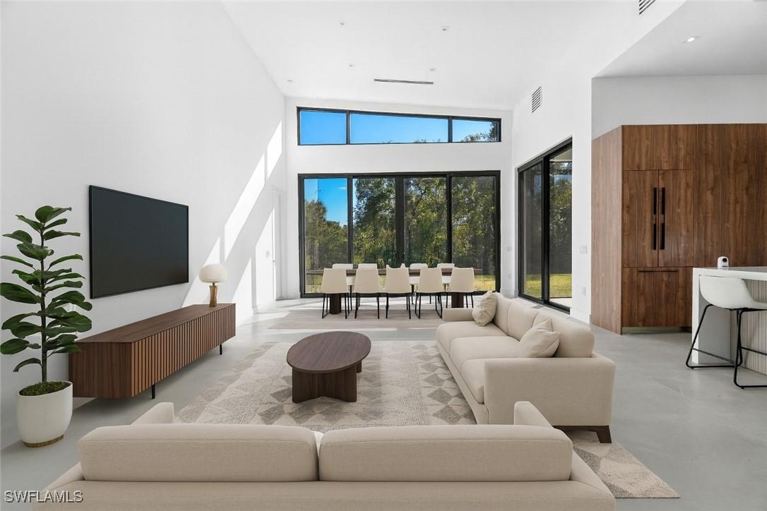 4070 24th Ave., Naples, FL 34117