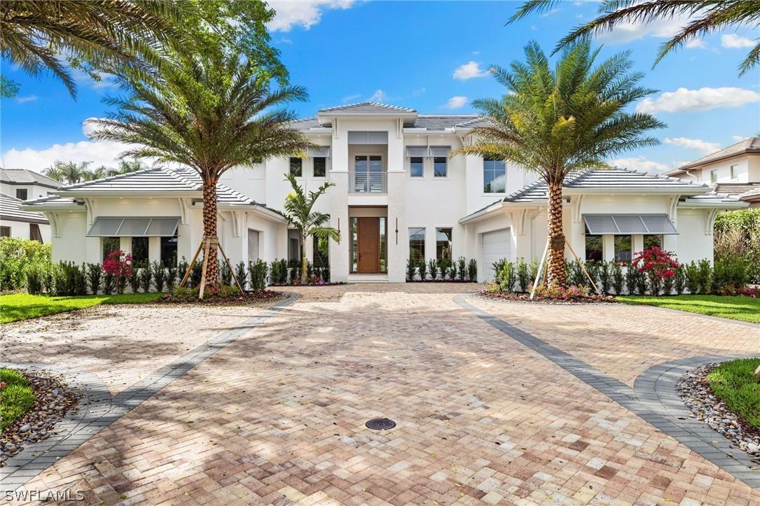 1985 Crayton Rd., Naples, FL 34102