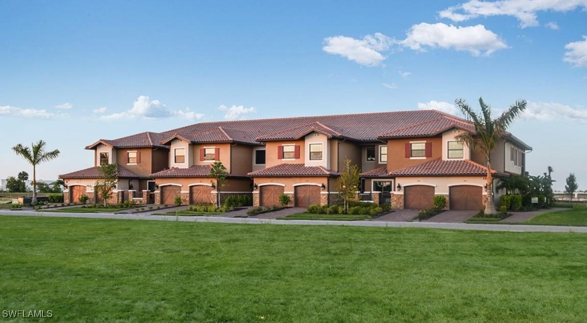 15323 Lucerna St. #3-103, Naples, FL 34114