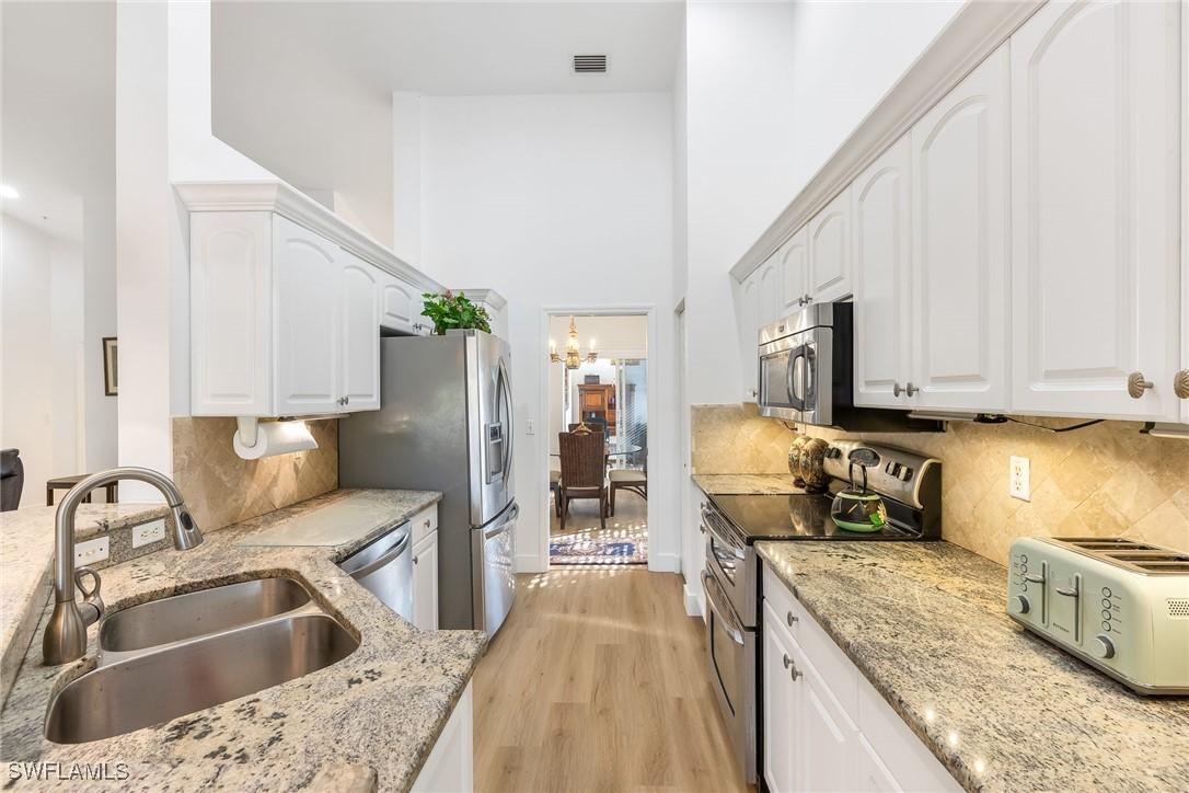 5115 Cedar Springs Dr. #201, Naples, FL 34110