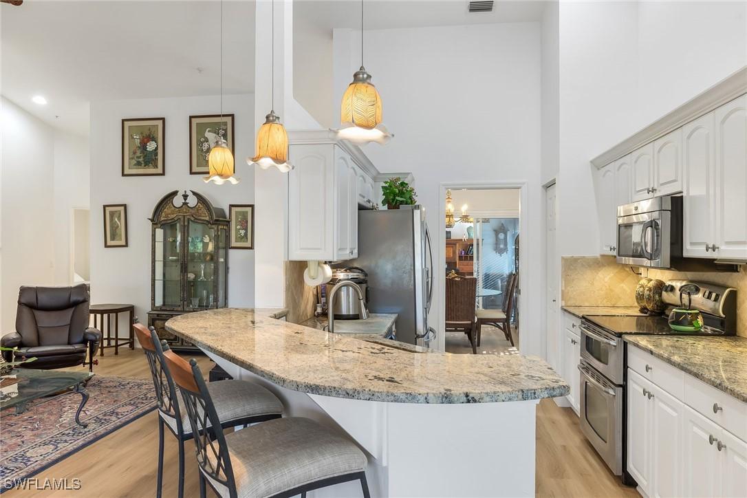 5115 Cedar Springs Dr. #201, Naples, FL 34110