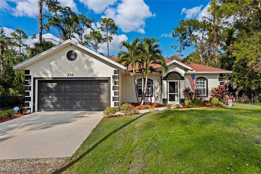 535 33rd Ave., Naples, FL 34120