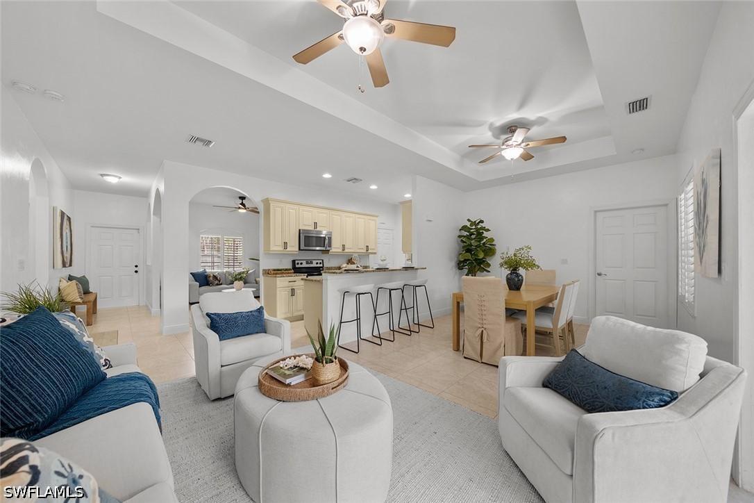 535 33rd Ave., Naples, FL 34120