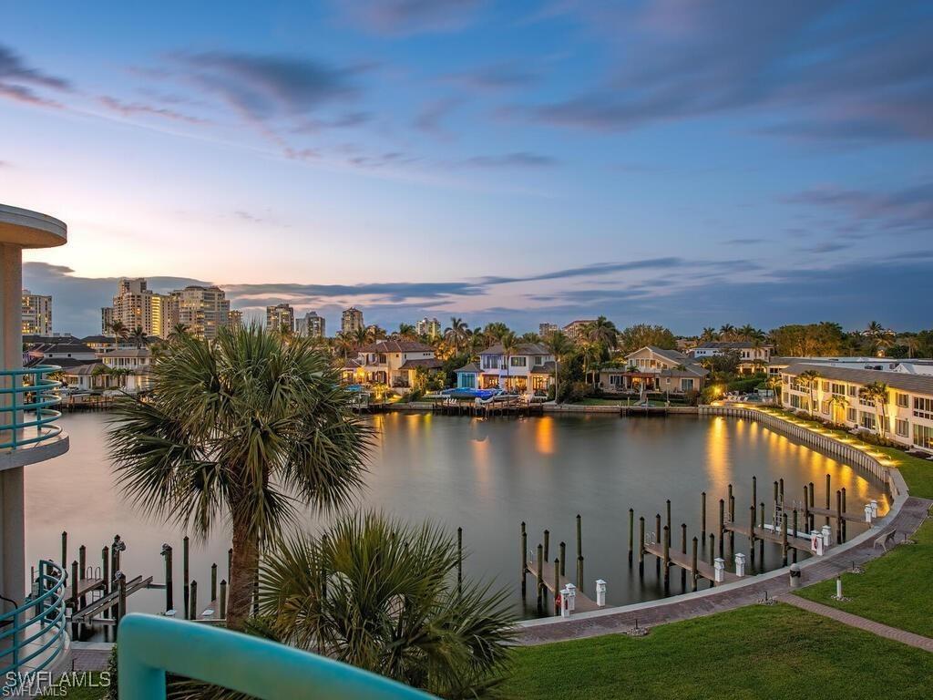 305 Park Shore Dr. #2-241, Naples, FL 34103