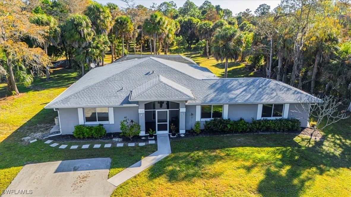 960 21st St., Naples, FL 34117