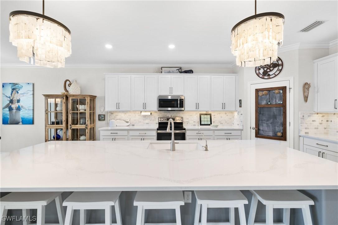 10687 Prato Dr., Fort Myers, FL 33913