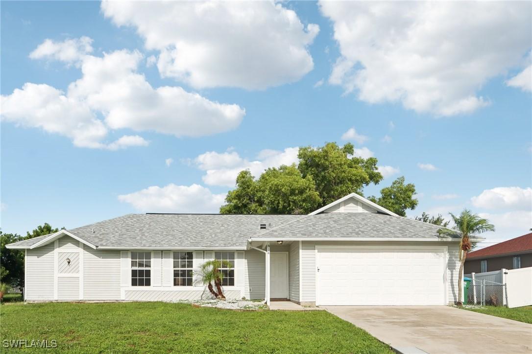 814 SW 10th Pl., Cape Coral, FL 33991