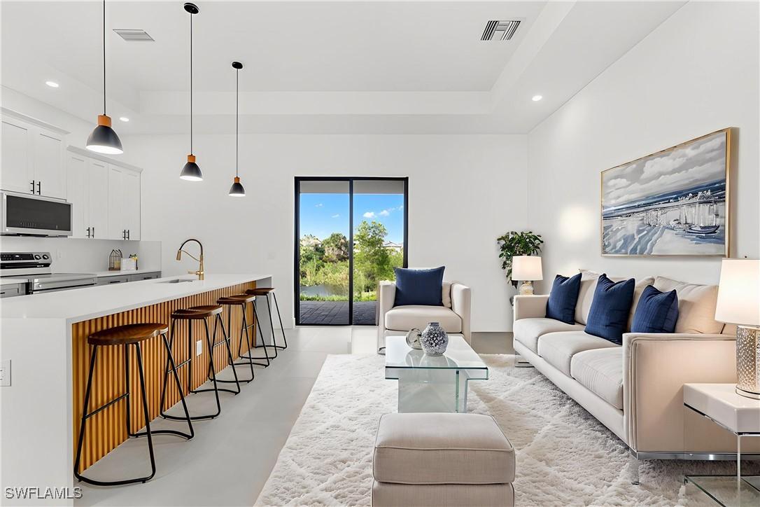 1607 NW 17th St., Cape Coral, FL 33993