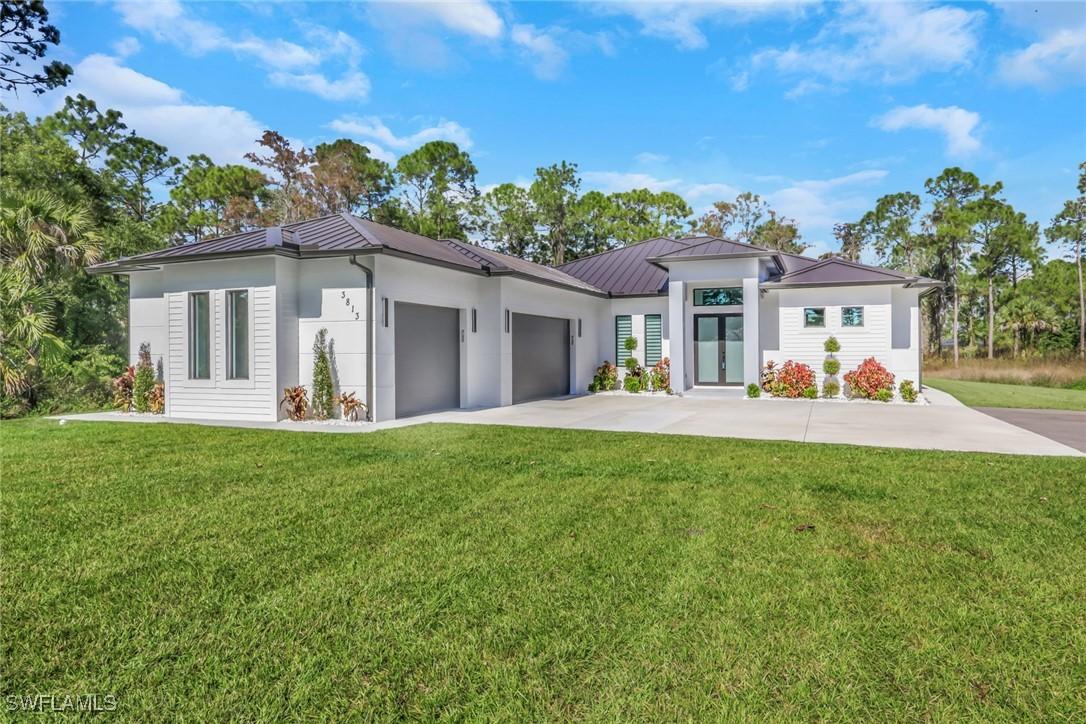 3813 16th Ave., Naples, FL 34120