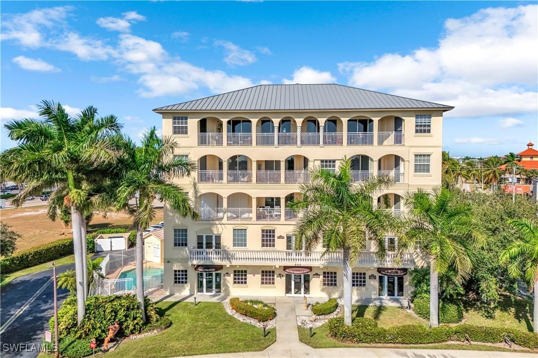 886 Park Ave. #301, Marco Island, FL 34145