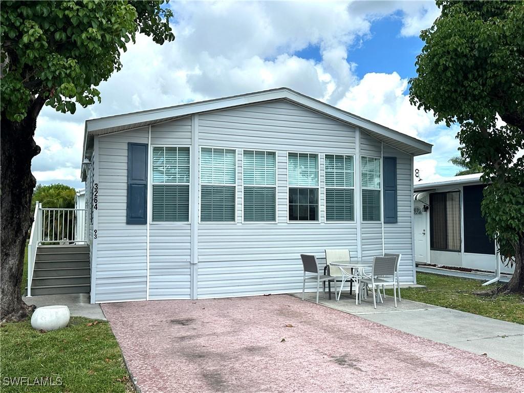 3264 Ott Ln., Bonita Springs, FL 34134