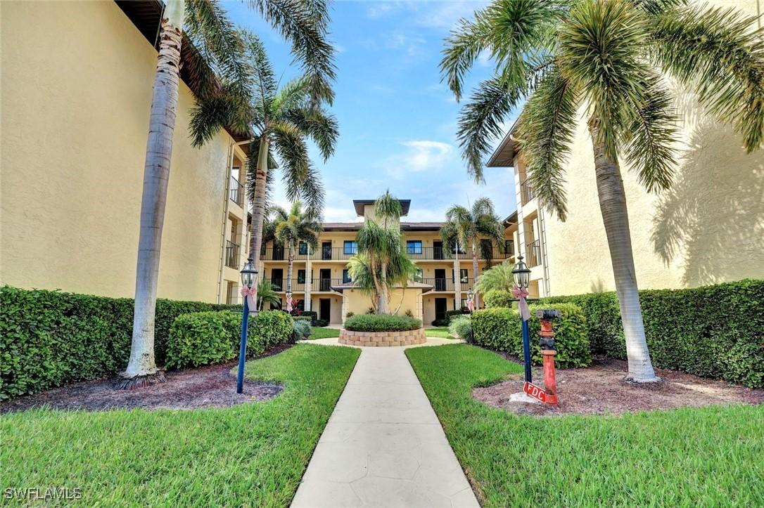 228 Fox Glen Dr. #3203, Naples, FL 34104
