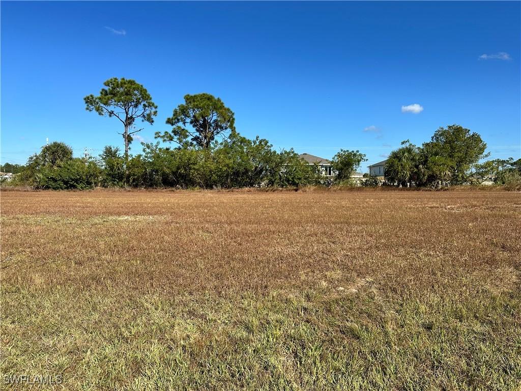 825 NE 32nd Ter., Cape Coral, FL 33909