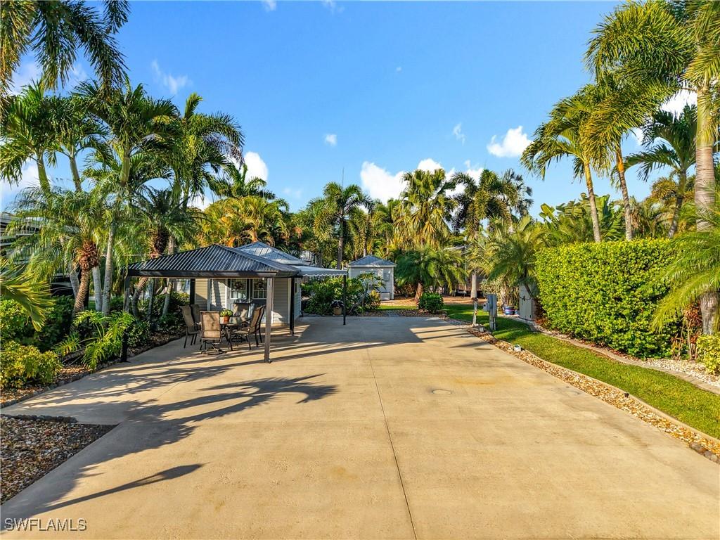 10141 Shadowood Ct., Fort Myers, FL 33905