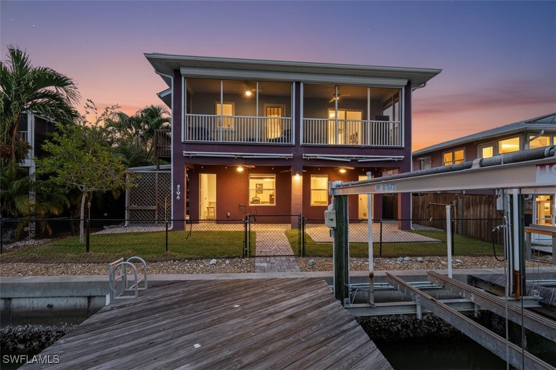 566 Coconut Ave., Goodland, FL 34140