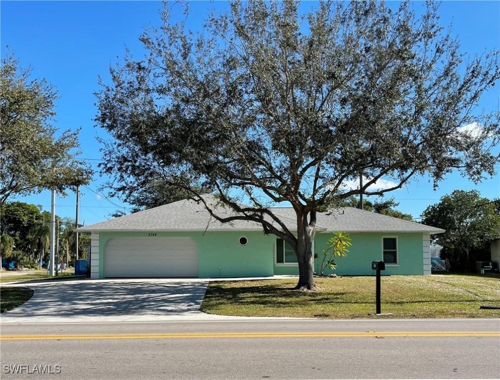 2748 44th St., Naples, FL 34116