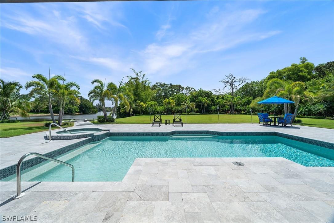 6582 Trail Blvd., Naples, FL 34108